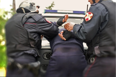 Блогера Ремесло задержали в Петербурге по делу о фейках об армии