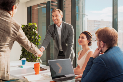 В Приморье 69% приглашений на работу получают кандидаты до 40 лет