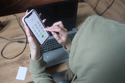 Жителям Татарстана назвали время, когда мошенники звонят чаще всего