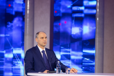 Денис Паслер премировал 74 свердловчанина за победы в профессиональных чемпионатах
