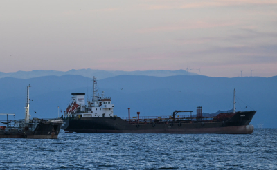 США временно разрешили России продавать нефть с&nbsp;танкеров