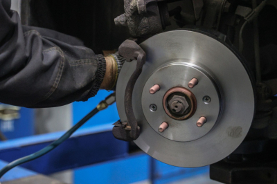 Ржавчина и износ: что срочно автовладельцу надо проверить в тормозах
