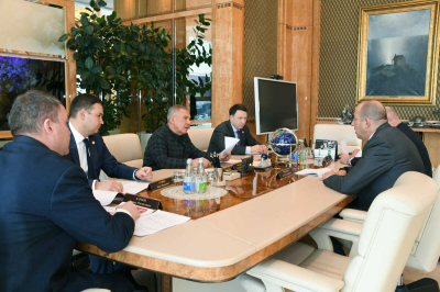 Минниханов обсудил развитие Казанькомпрессормаша с первым замглавы Группы ГМС