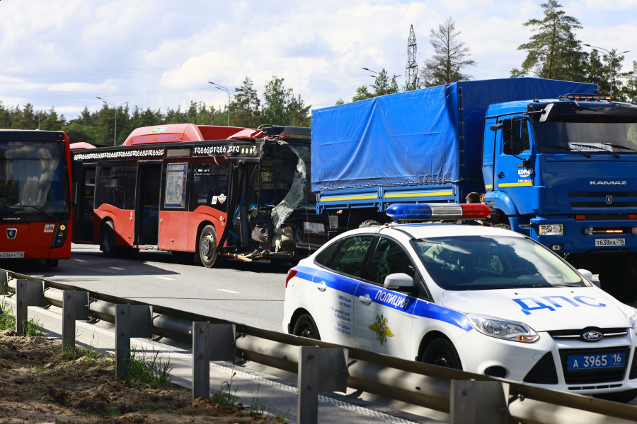 У ГИБДД появились новые подробности по ДТП с автобусами в Казани