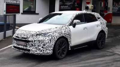 Toyota обновляет Harrier и меняет ему форм-фактор