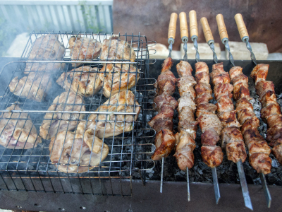 Роскачество: шашлык в белых соусах повышает риск отравления