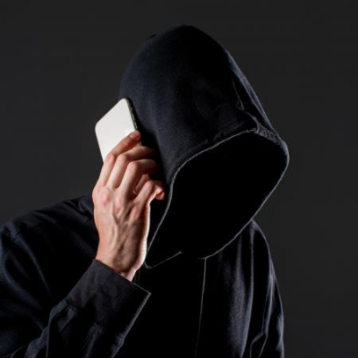 В канун 23 Февраля потерял 3 млн: крипто-аферисты обобрали учителя информатики