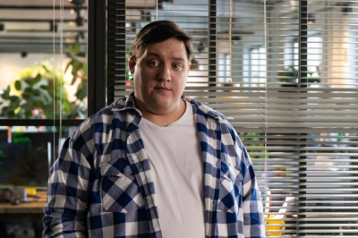 Последний сериал с Романом Поповым: челябинские продюсеры сняли комедию &laquo;Большой человек&raquo;