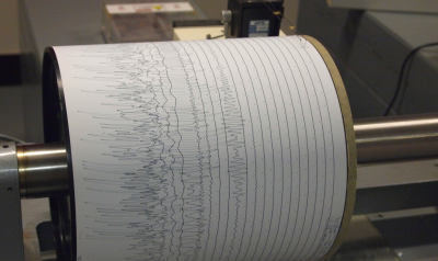 Сейсмолог Абдрахматов: нельзя прятаться в лестничных проемах при землетрясении