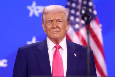 Пуск сотни ракет отменяется: Трамп дал Ирану &laquo;шанс&raquo; на мир