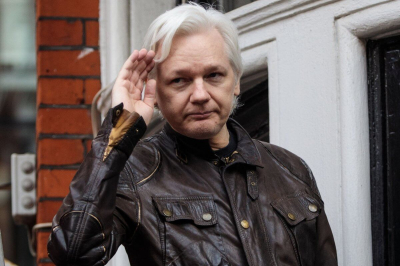 Освобожденный основатель WikiLeaks Ассанж вылетел из Великобритании