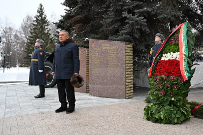 Минниханов принял участие в заседании оргкомитетов ко Дню защитника Отечества в Казанском танковом училище