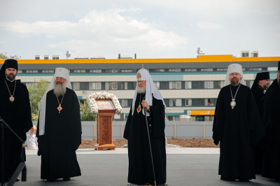 В Челнах начали строительство временного храма на участке под кафедральный собор