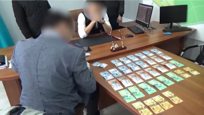Глава отдела архитектуры и градостроительства Уральска получил взятку в 1,5 млн тенге