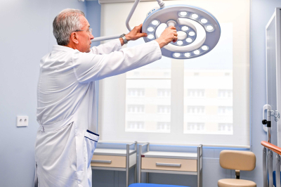 Врач Дзюба: раздражительность и проблемы сна могут быть вызваны гипертиреозом